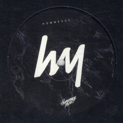 R.LYLE - HOMME002