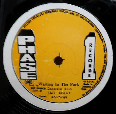 THE CHANTELLS WITH JAH BERRY - Waiting In The Park / Version