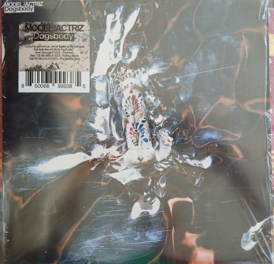 MODEL/ACTRIZ - Dogsbody