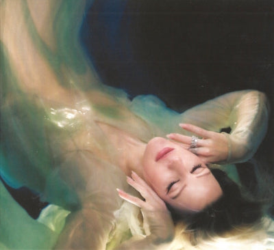 ELLIE GOULDING - Higher Than Heaven
