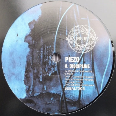 PIEZO - Discipline / Comma VIP