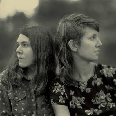 ANNA & ELIZABETH - Anna & Elizabeth