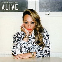 TODDLA T & SHOLA AMA - Alive