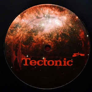 2562 - Love In Outer Space / Third Wave