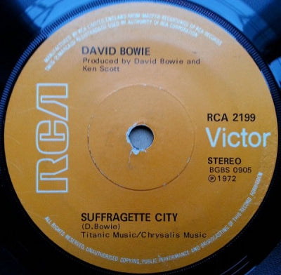DAVID BOWIE - Starman / Suffragette City