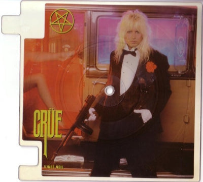 MöTLEY CRüE - Smokin' In The Boys Room