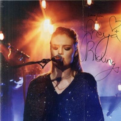 FREYA RIDINGS - Live at Omeara