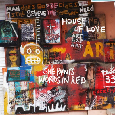 HOUSE OF LOVE - She Paints Words In Red