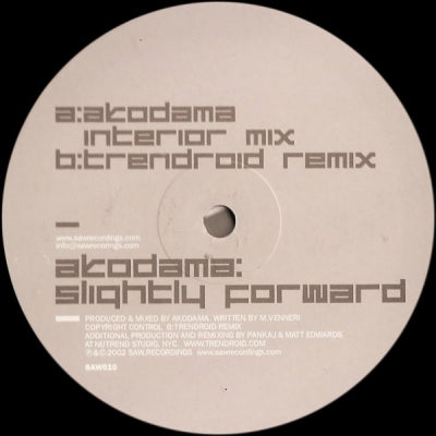 AKODAMA - Slightly Forward