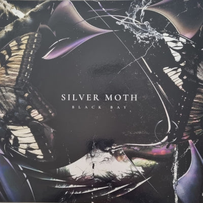SILVER MOTH - Black Bay